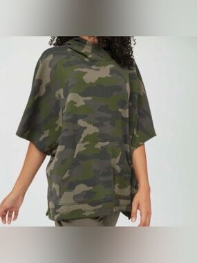 Aerie Camouflage Short sleeve Hoodie